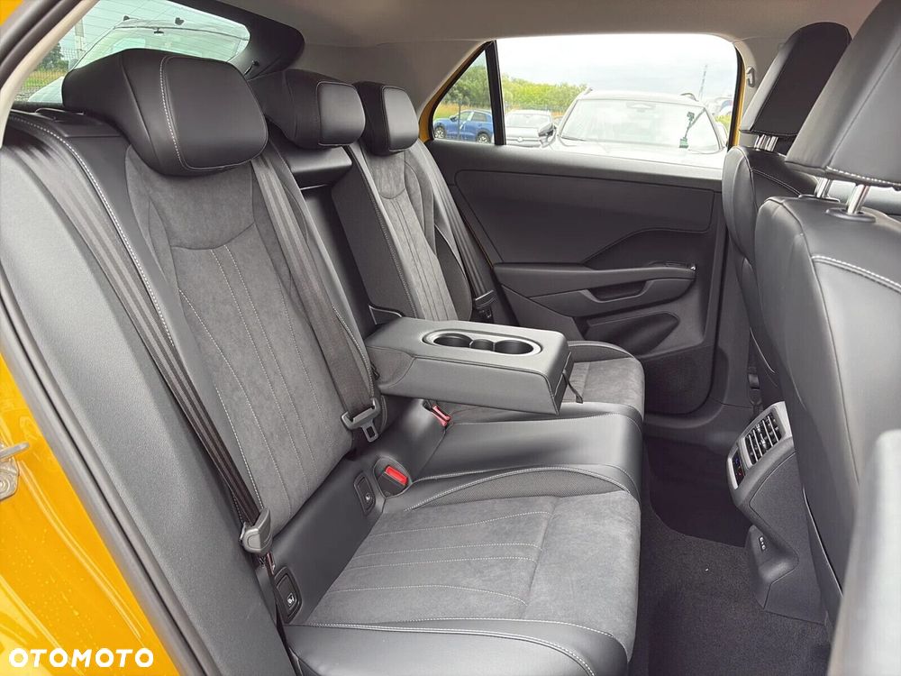 Volkswagen T-Roc 1.5 eTSI Style DSG - 25