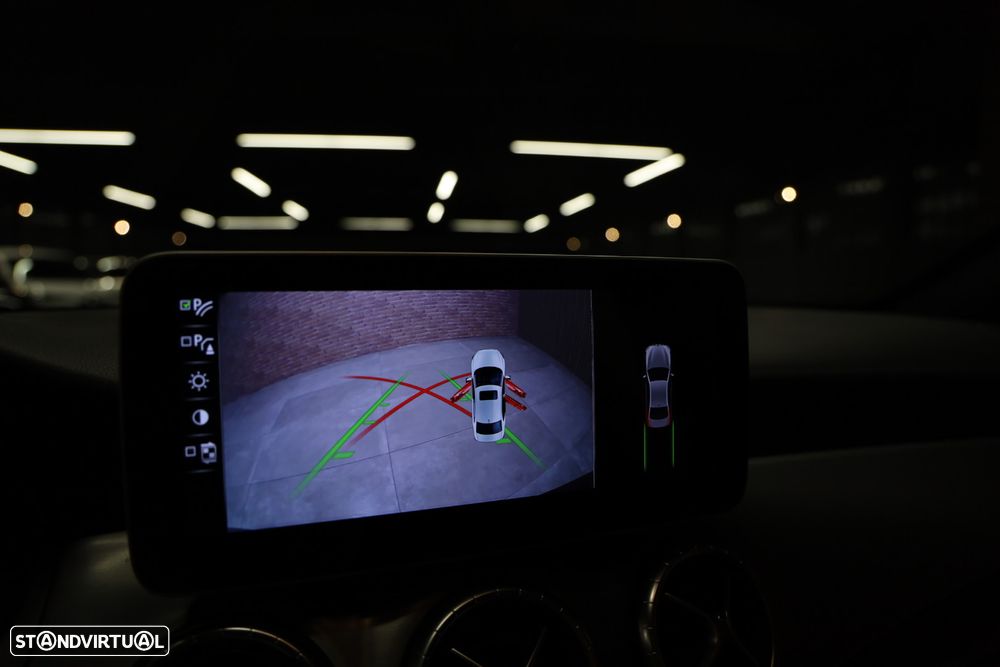 Mercedes-Benz CLA 180 CDI AMG Line - 28