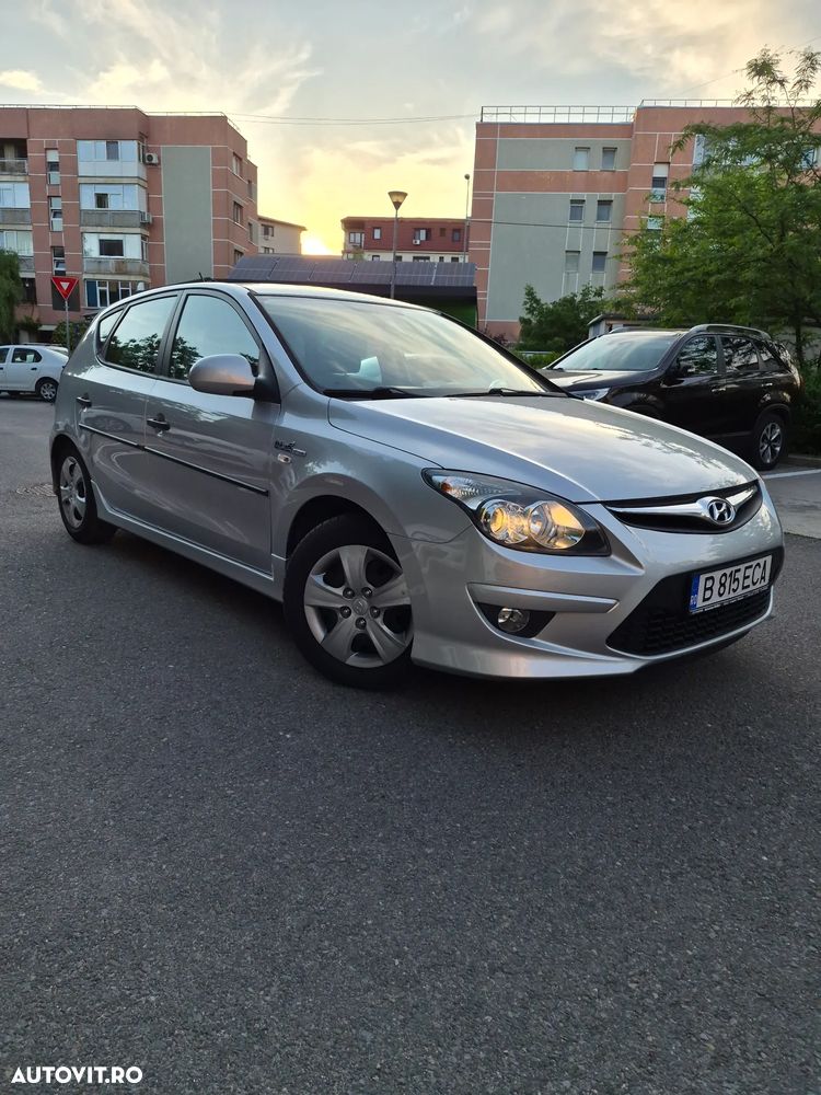 Hyundai i30 1.4 DOHC GL Comfort E - 2