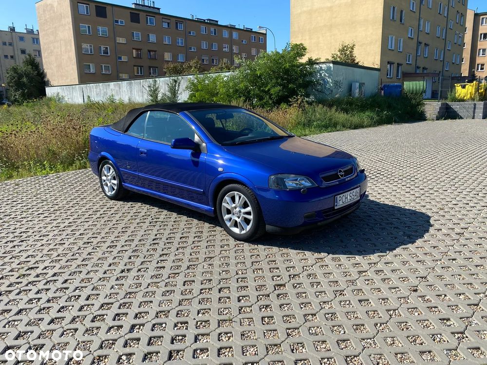 Opel Astra 1.6 Sportive - 17