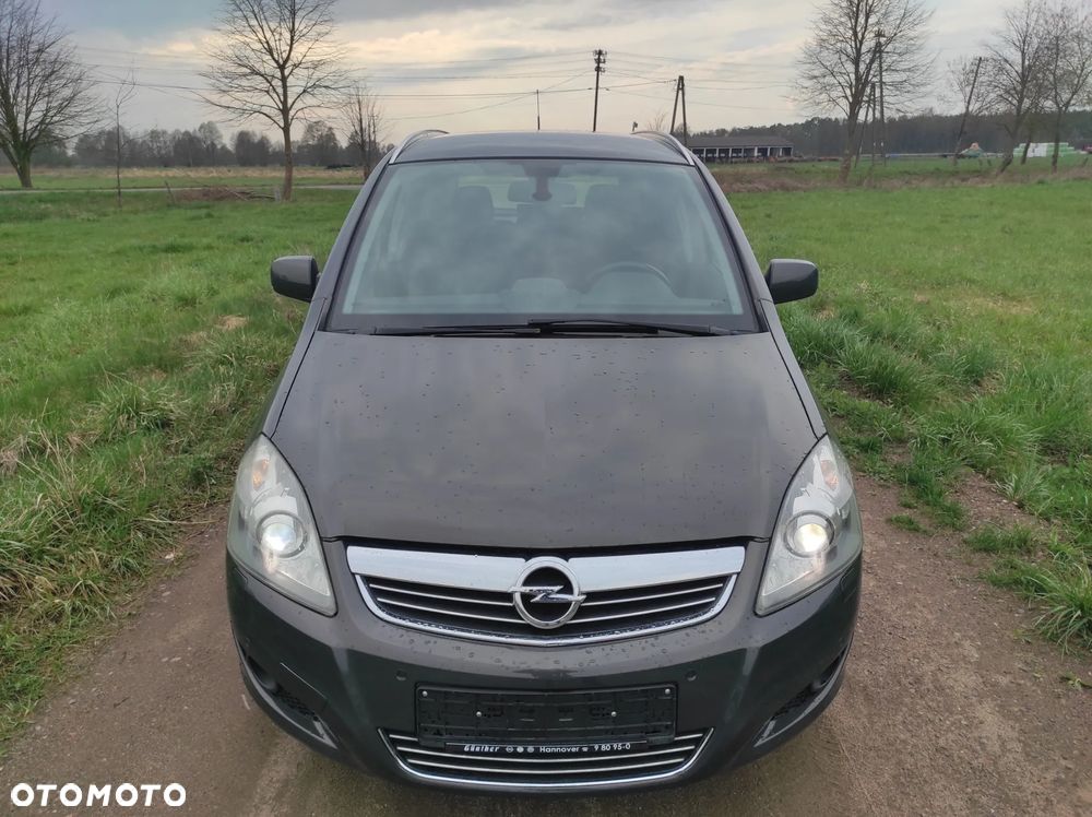 Opel Zafira 1.8 Cosmo - 2