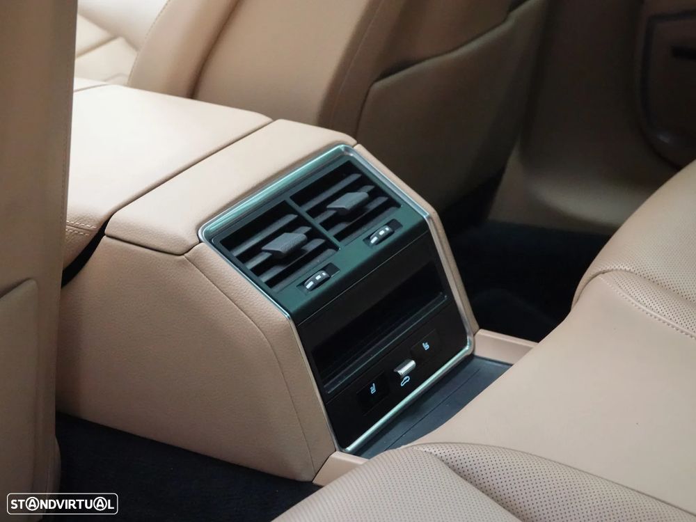 Porsche Panamera Sport Turismo 4 E-Hybrid Platinum Edition - 38