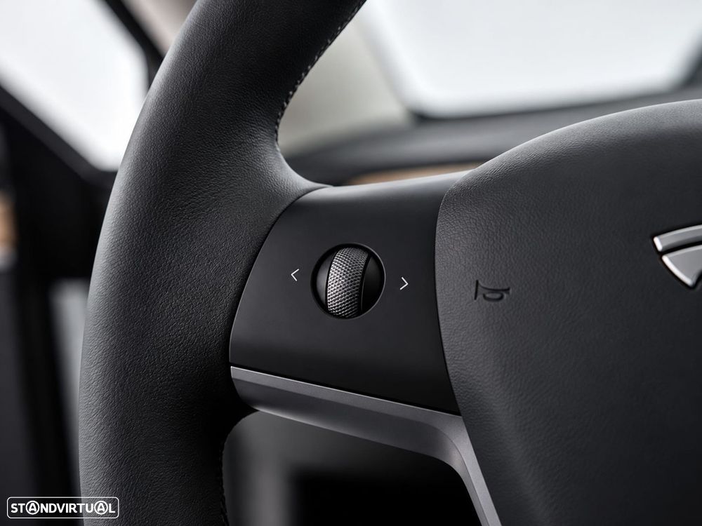 Tesla Model 3 Long-Range Dual Motor AWD - 12