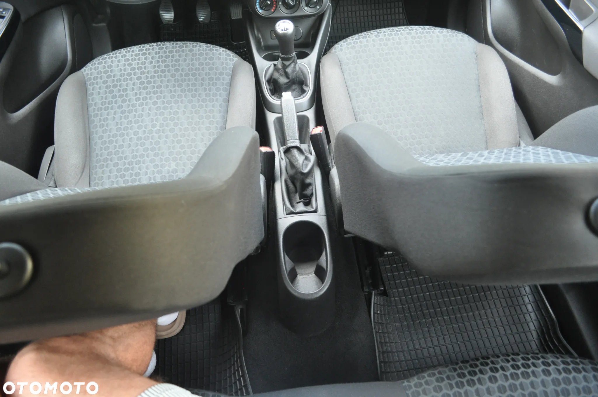 Opel Corsa 1.4 Color Edition - 26