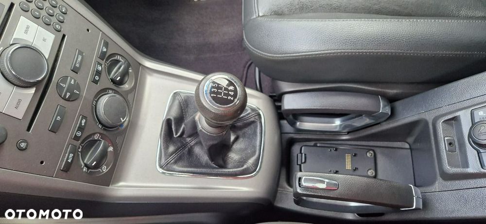 Opel Antara - 34