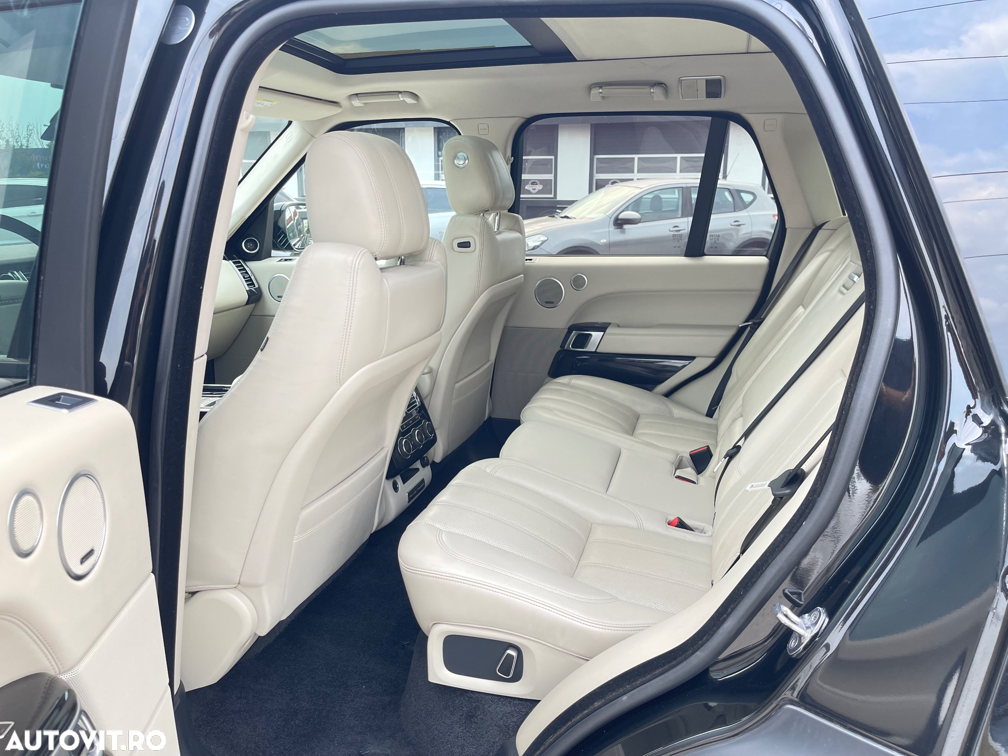 Land Rover Range Rover Vogue - 11
