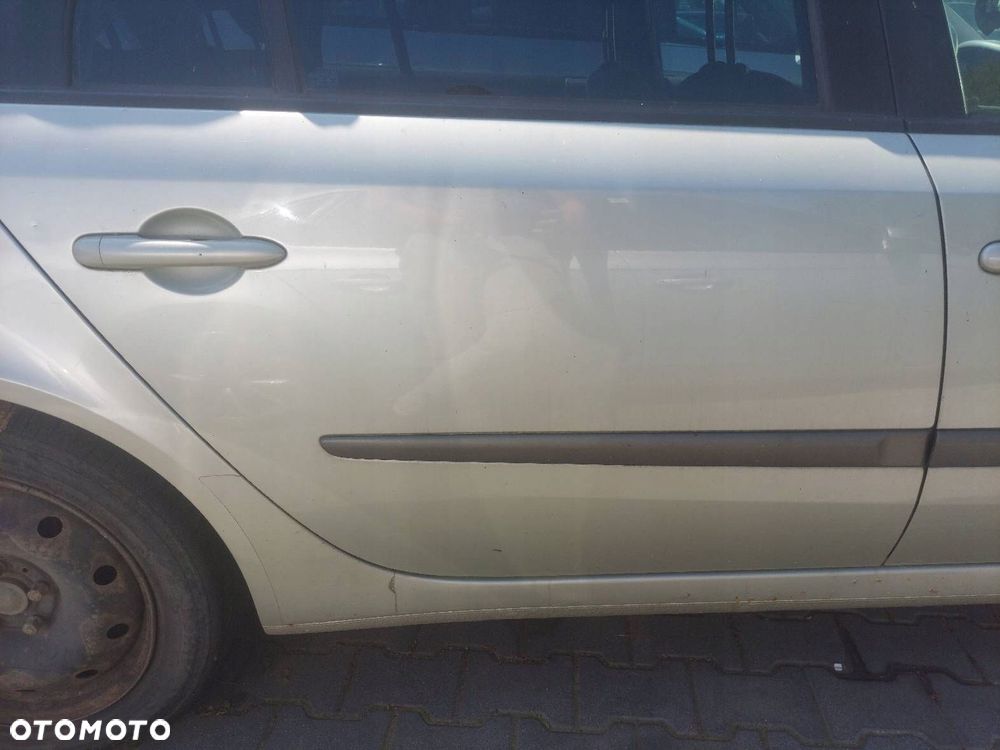 DRZWI KOMPLETNE PRAWY TYŁ RENAULT LAGUNA II KOMBI MV190 - 2