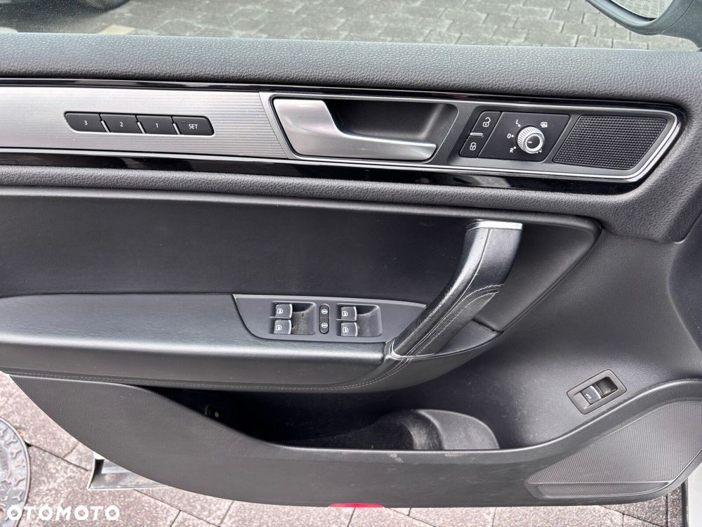 Volkswagen Touareg - 8