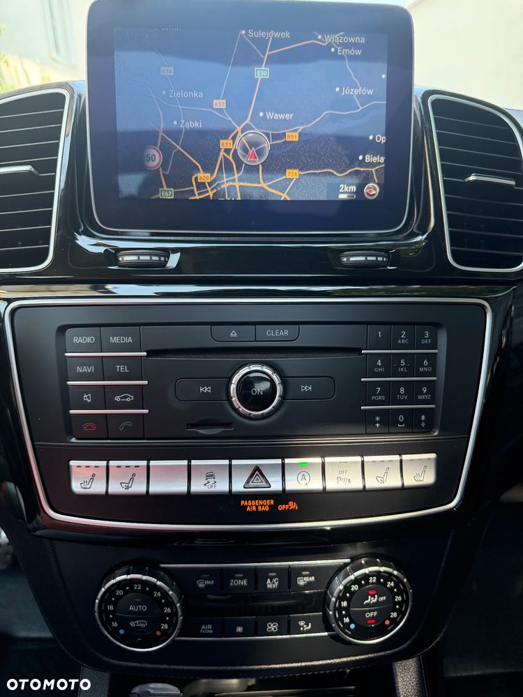 Mercedes-Benz GLS 350 d 4-Matic - 23