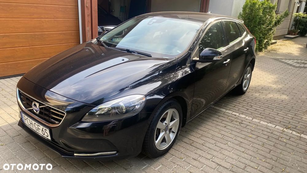 Volvo V40 D3 Momentum - 1