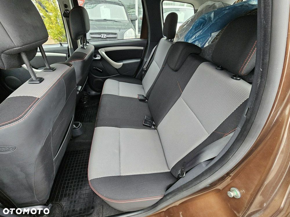 Dacia Duster 1.5 dCi Prestige 4WD - 28