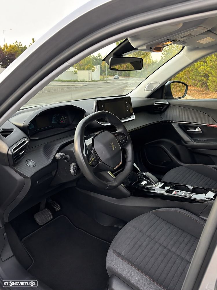 Peugeot e-2008 50 kWh Active - 8