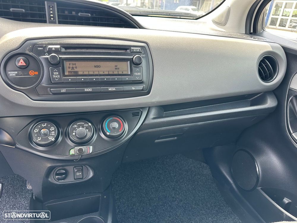 Toyota Yaris 1.4 D-4D AC - 10