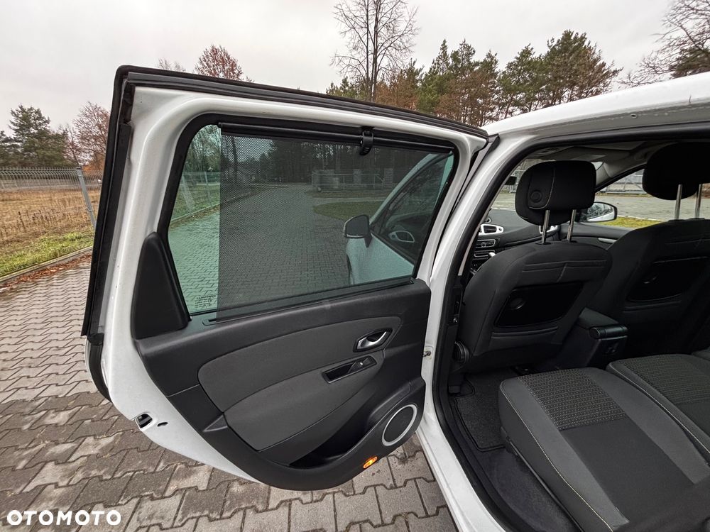 Renault Scenic 2.0 16V Bose Edition CVT - 15