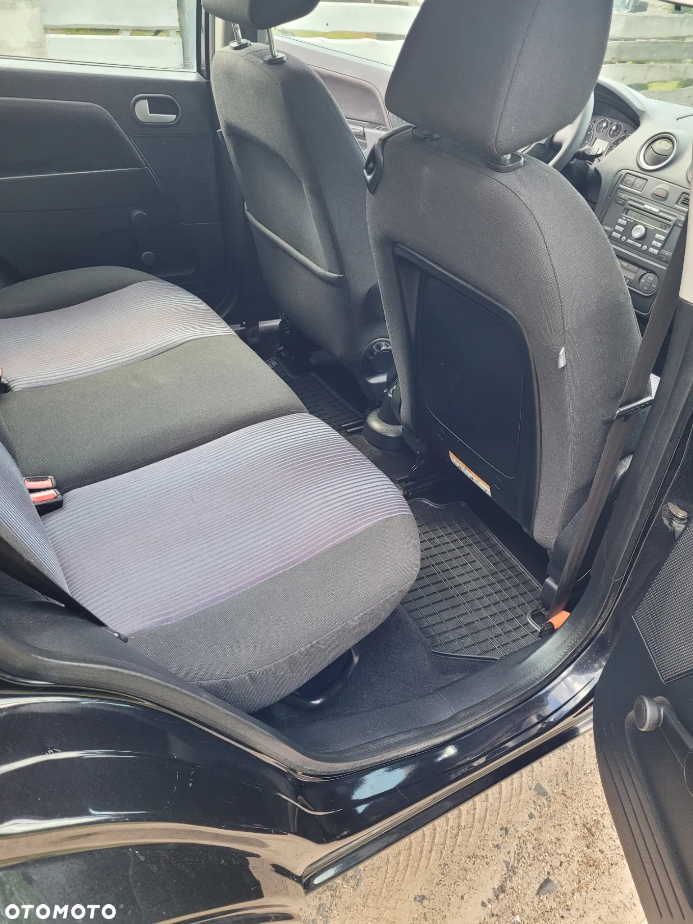 Ford Fusion 1.6 Fun X - 11