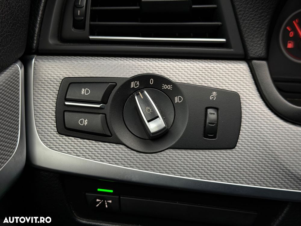 BMW Seria 5 528i xDrive Sport-Aut. - 23