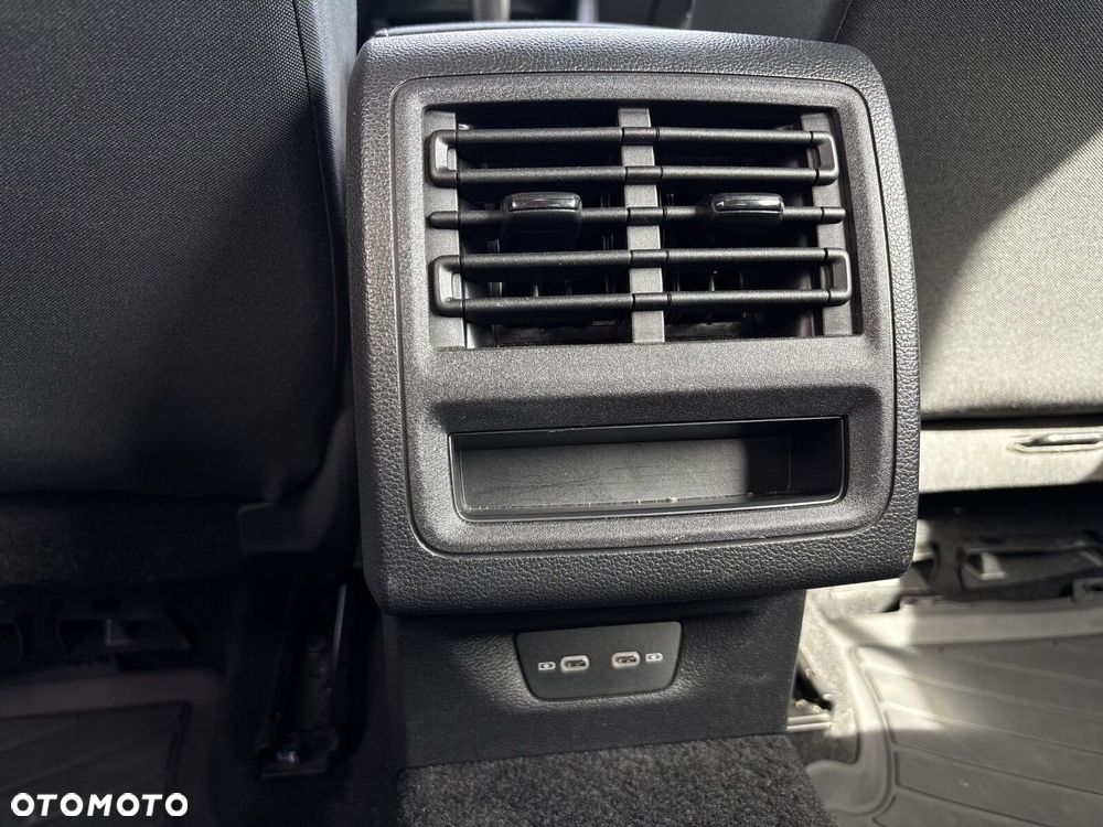 Volkswagen Golf - 21