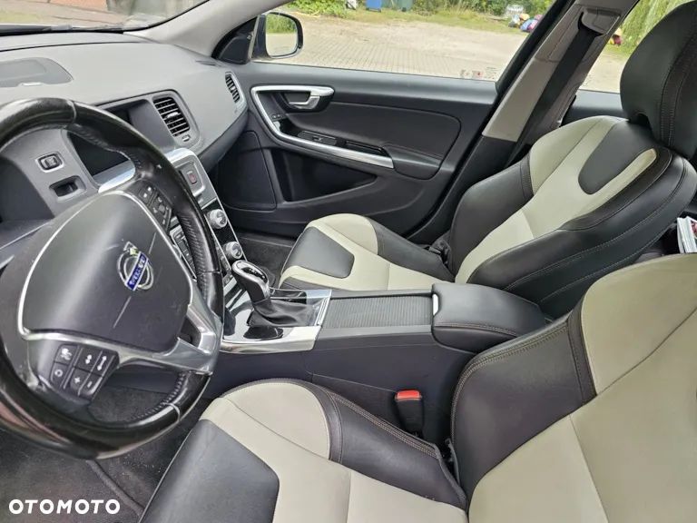 Volvo S60 CC T5 AWD Summum - 13