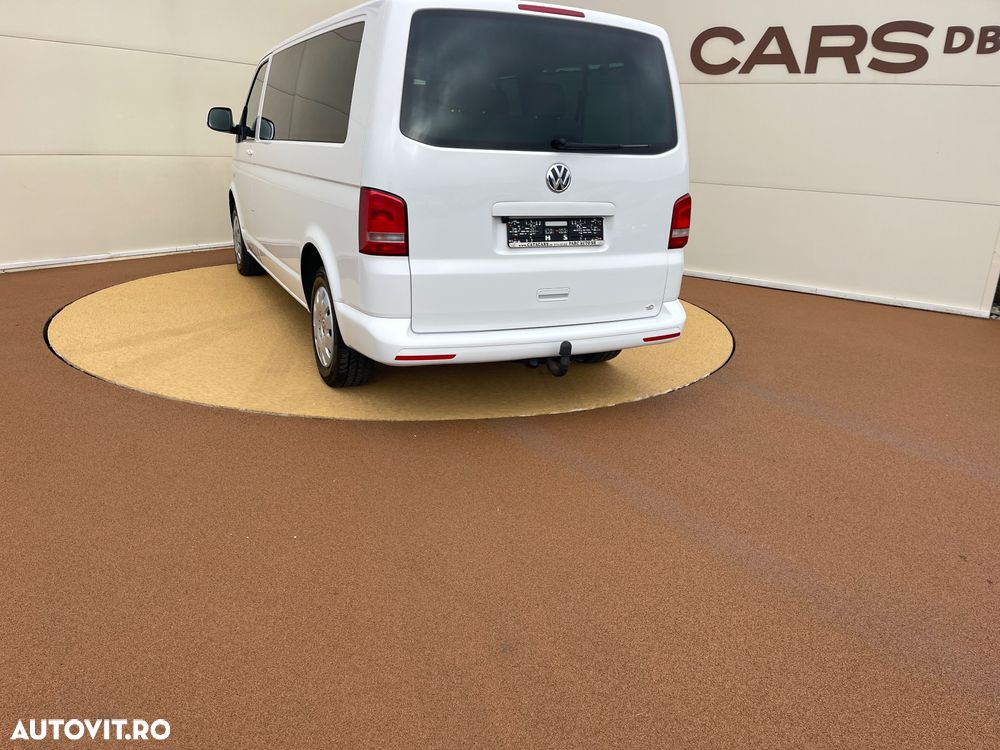 Volkswagen Caravelle - 11