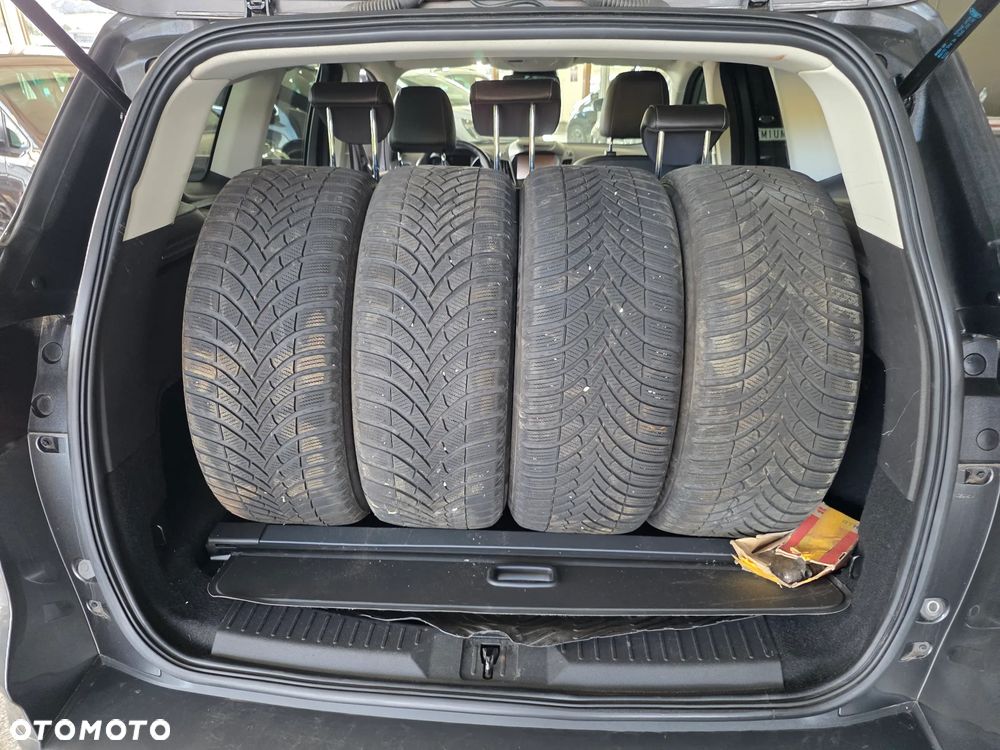 Ford Kuga - 14