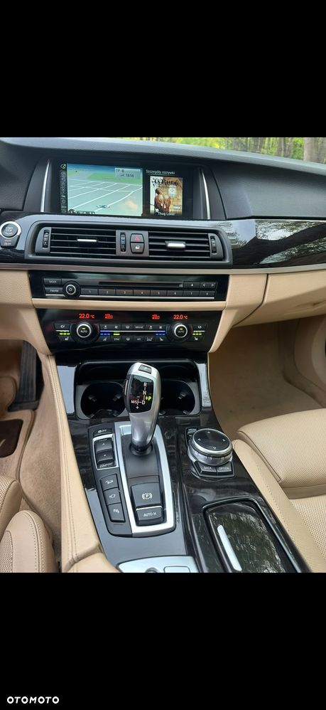 BMW Seria 5 535i xDrive - 11