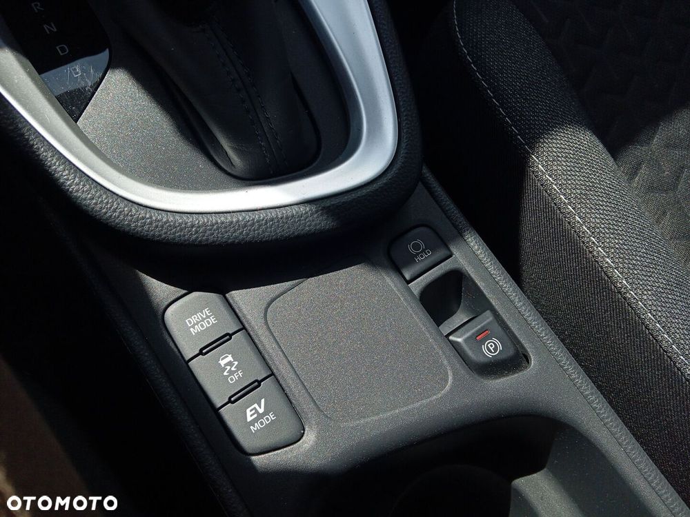 Toyota Yaris Cross - 19