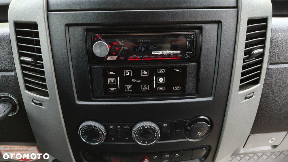 Mercedes-Benz Sprinter 516 - 11