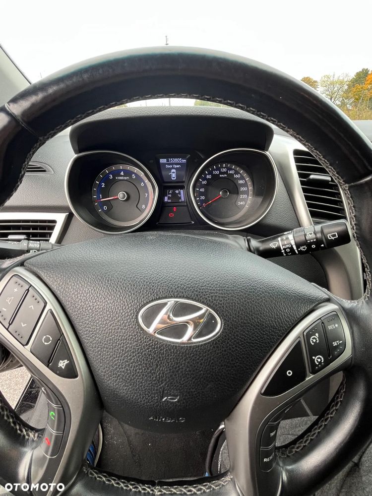 Hyundai i30 blue Kombi 1.6 GDi Style - 13