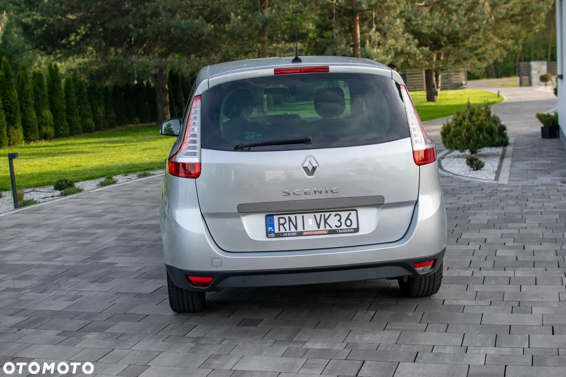 Renault Grand Scenic - 25