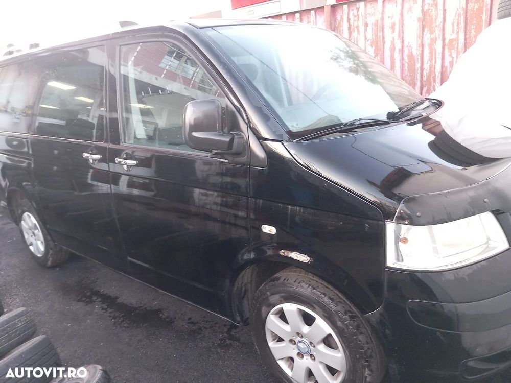 Volkswagen Multivan - 10
