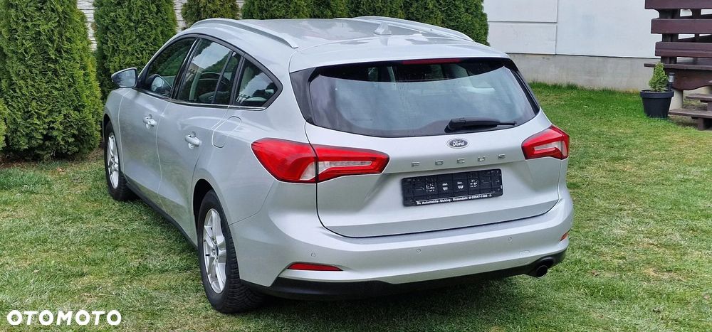 Ford Focus 1.5 TDCi DPF Start-Stopp-System Ambiente - 10