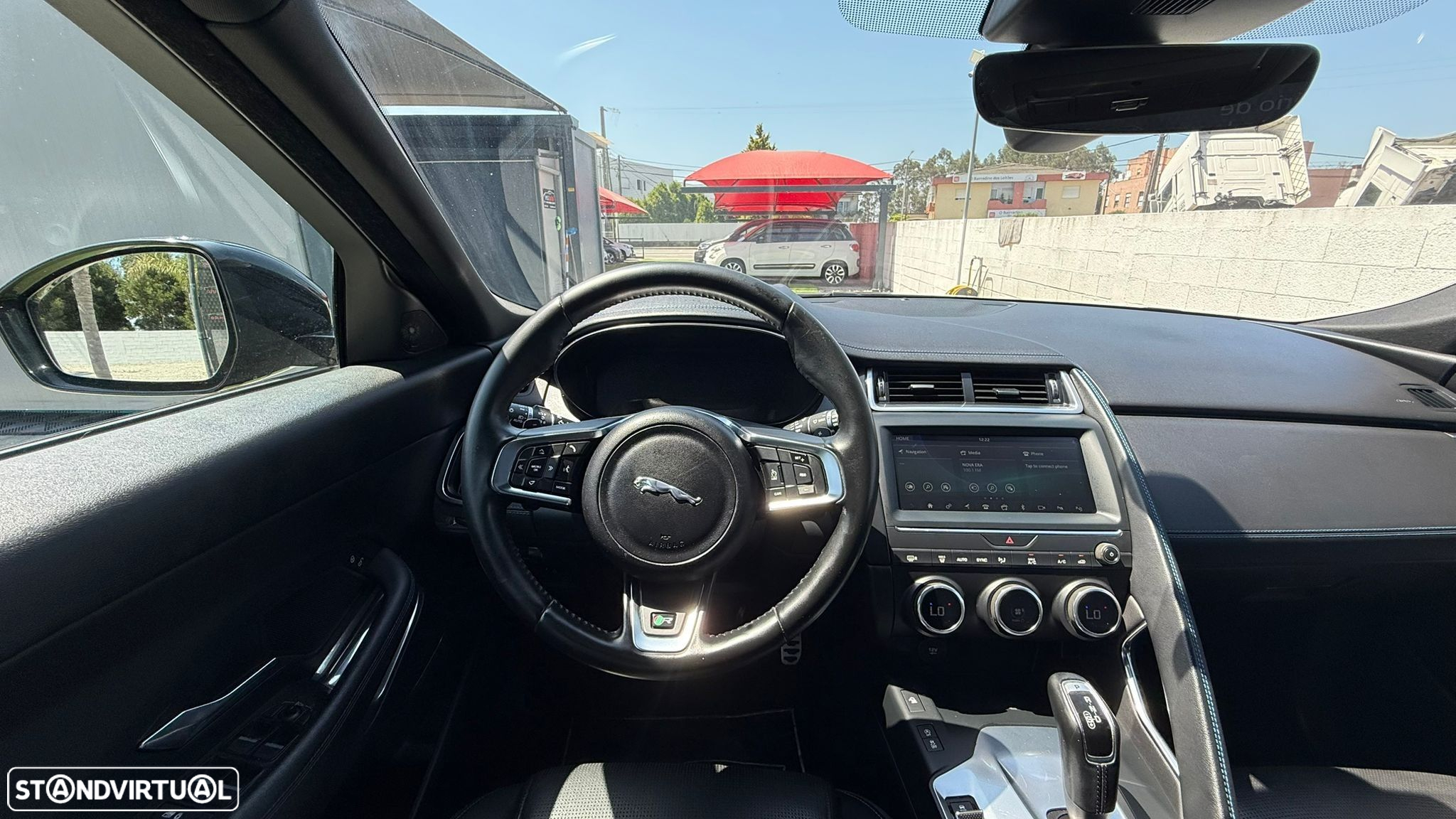 Jaguar E-Pace 2.0 i4D R-Dynamic AWD Aut. - 23