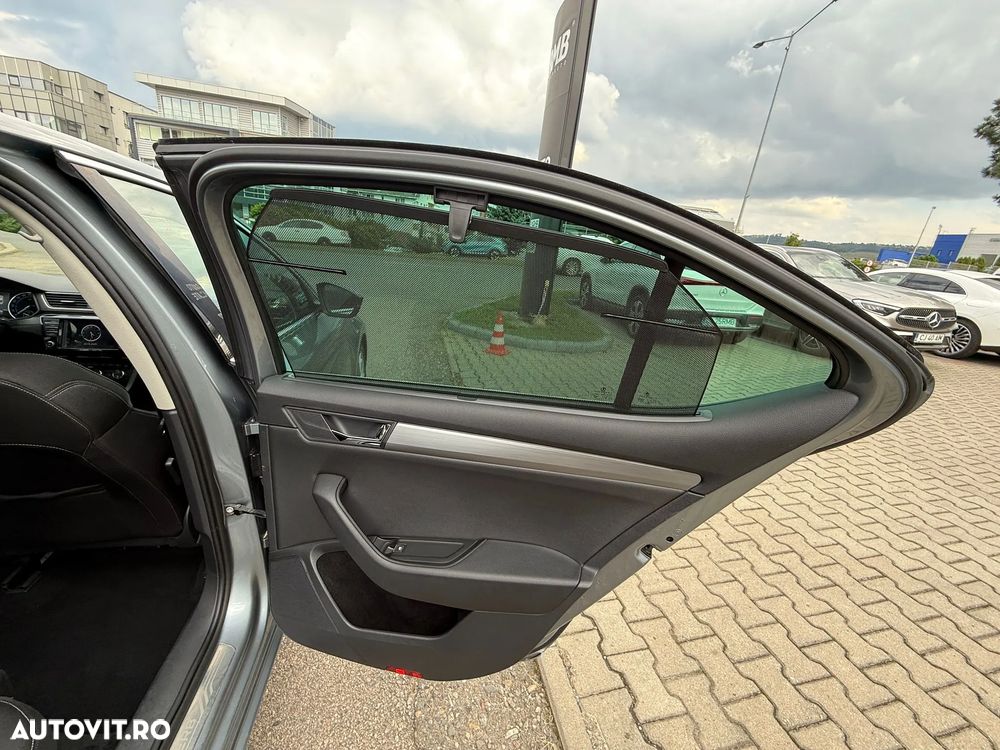 Skoda Superb 2.0 TDI DSG Ambition - 17