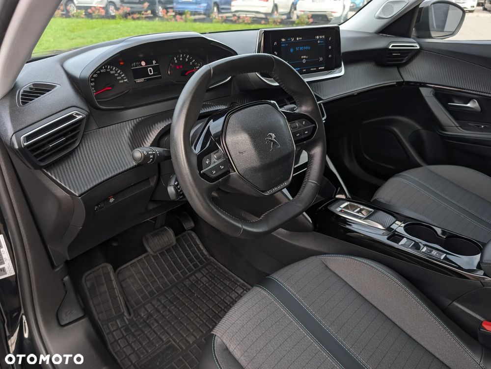 Peugeot 2008 BlueHDi 130 Allure S&S EAT8 - 20