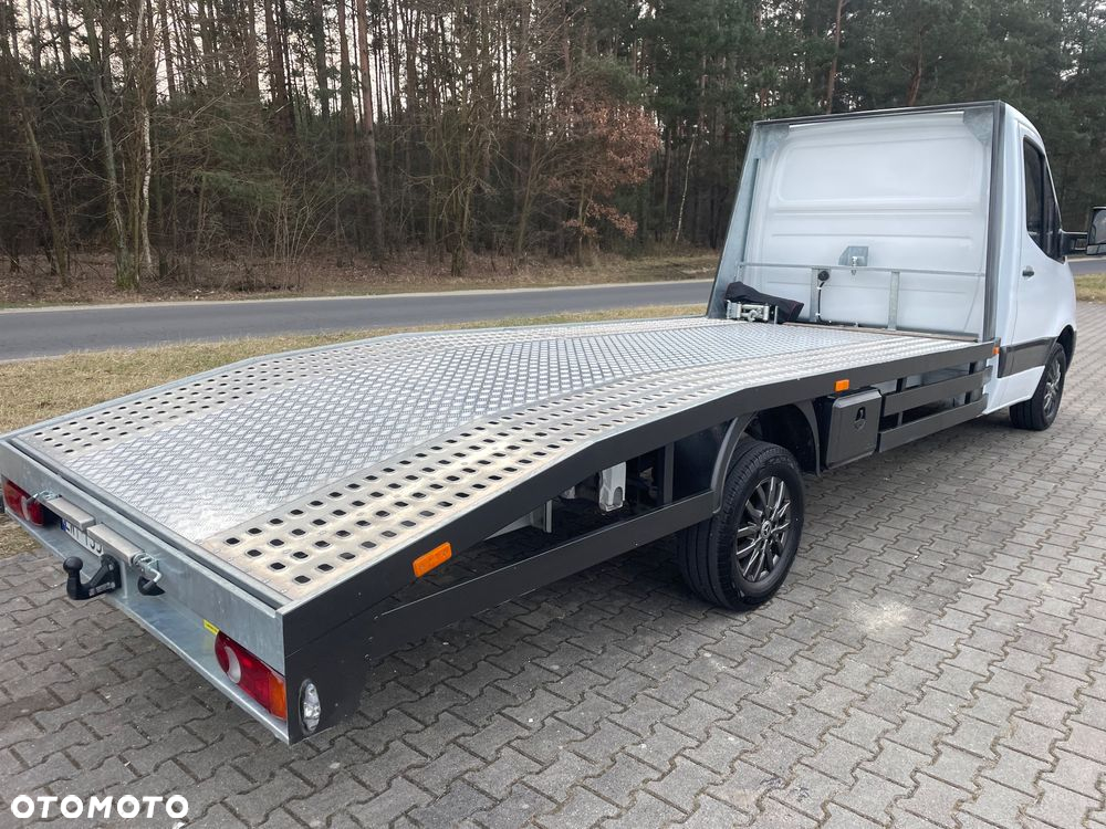 Mercedes-Benz Sprinter - 15