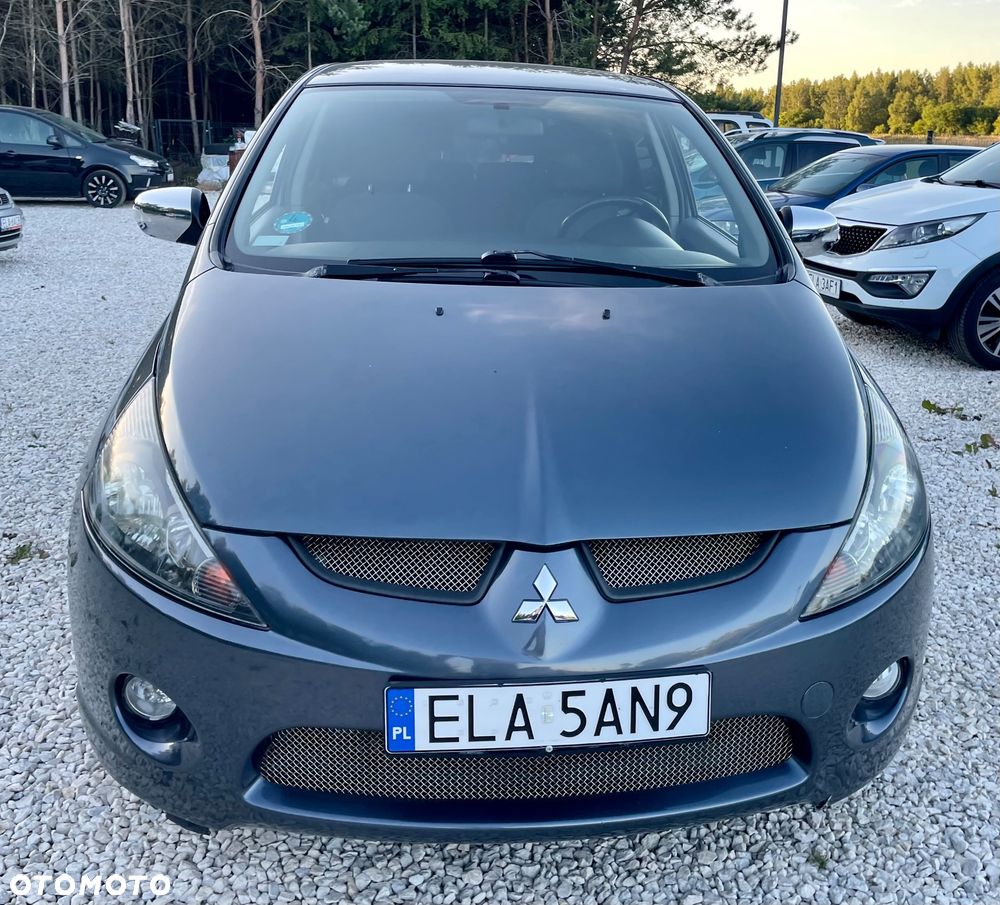 Mitsubishi Grandis 2.4 Inform - 25