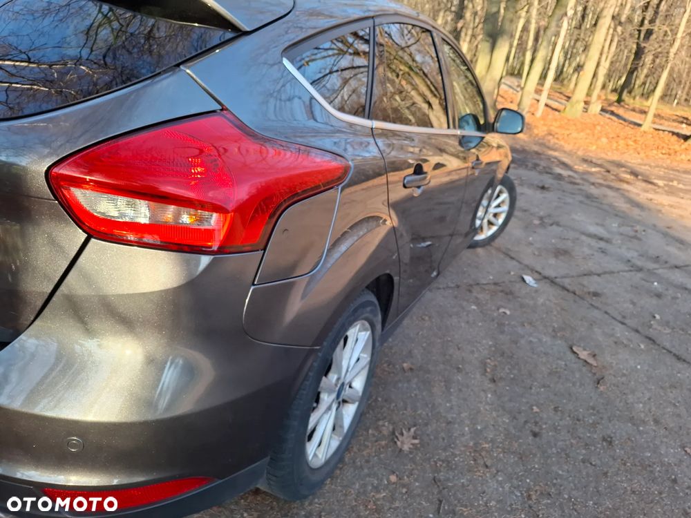 Ford Focus 2.0 TDCi Titanium ASS - 4
