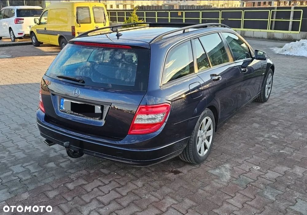 Mercedes-Benz Klasa C 200 CGI BlueEff Avantgarde - 4