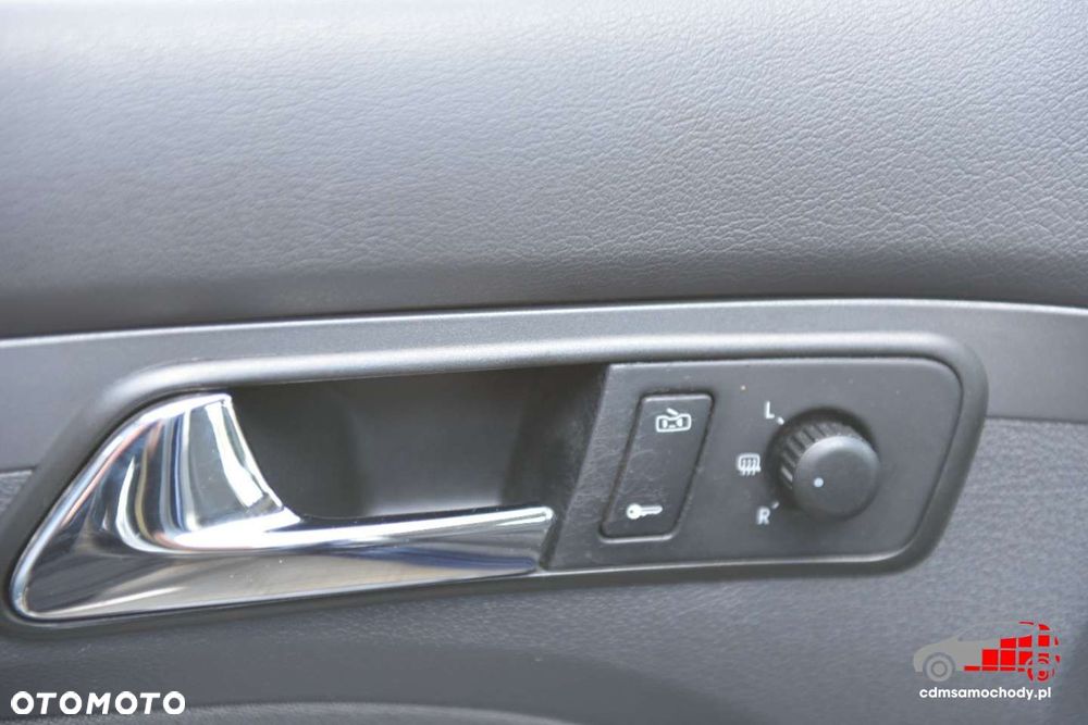Volkswagen Touran - 16
