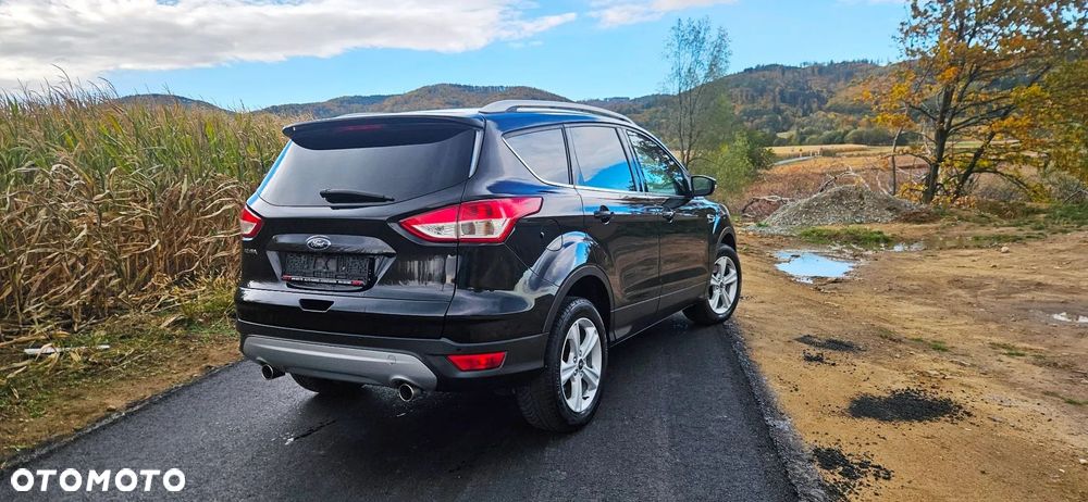 Ford Kuga 2.0 TDCi 4x4 Titanium - 4