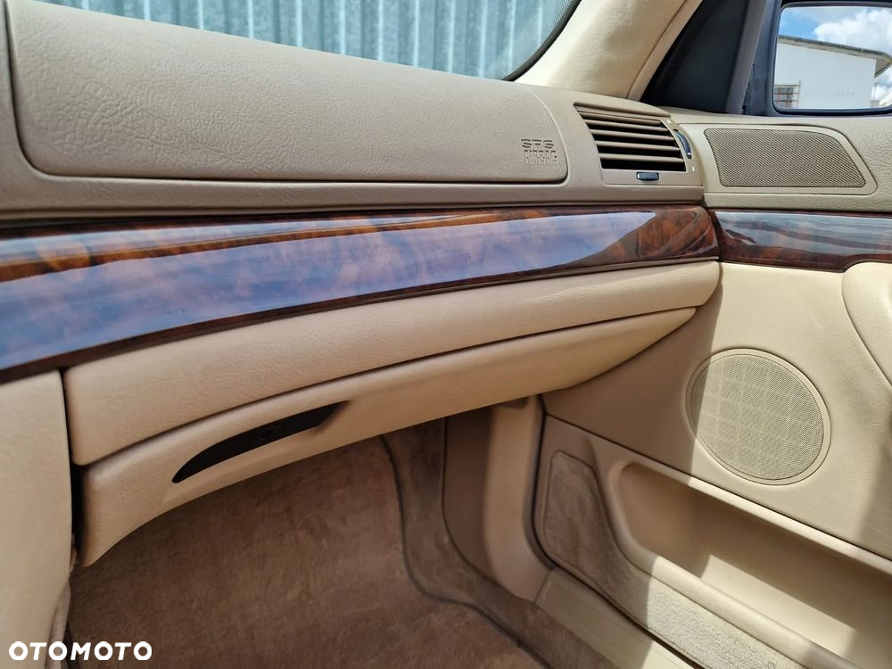 BMW Seria 7 740i - 18