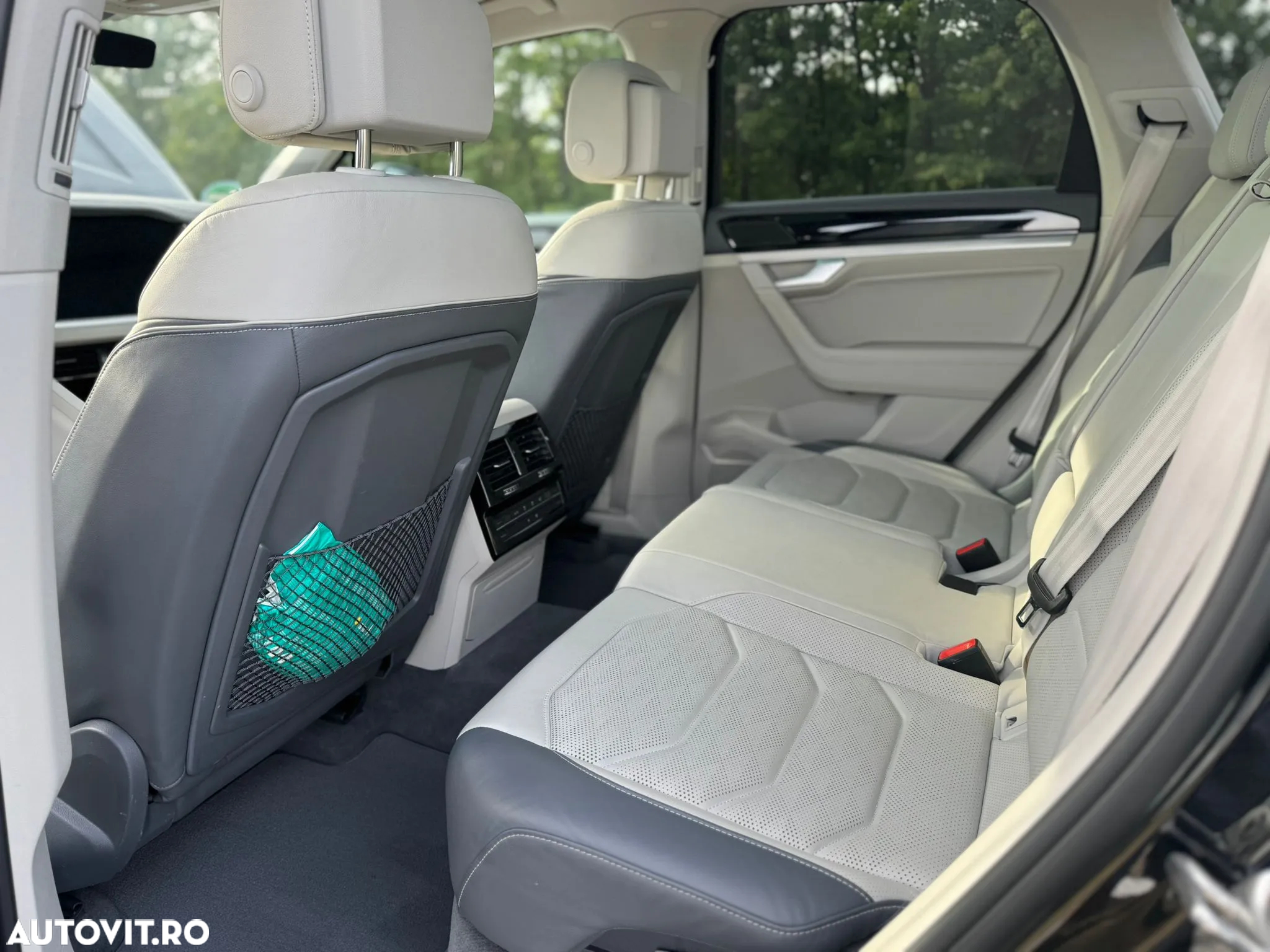 Volkswagen Touareg 3.0 V6 e-Hybrid 4Motion Aut. Elegance - 13