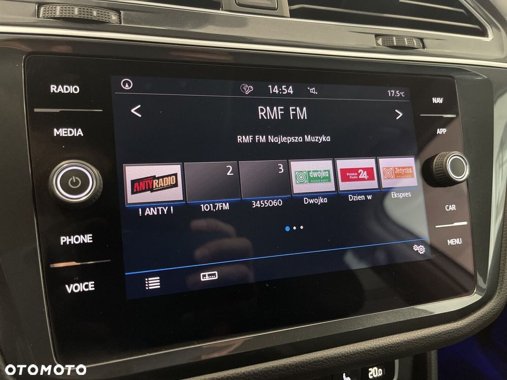 Volkswagen Tiguan - 16