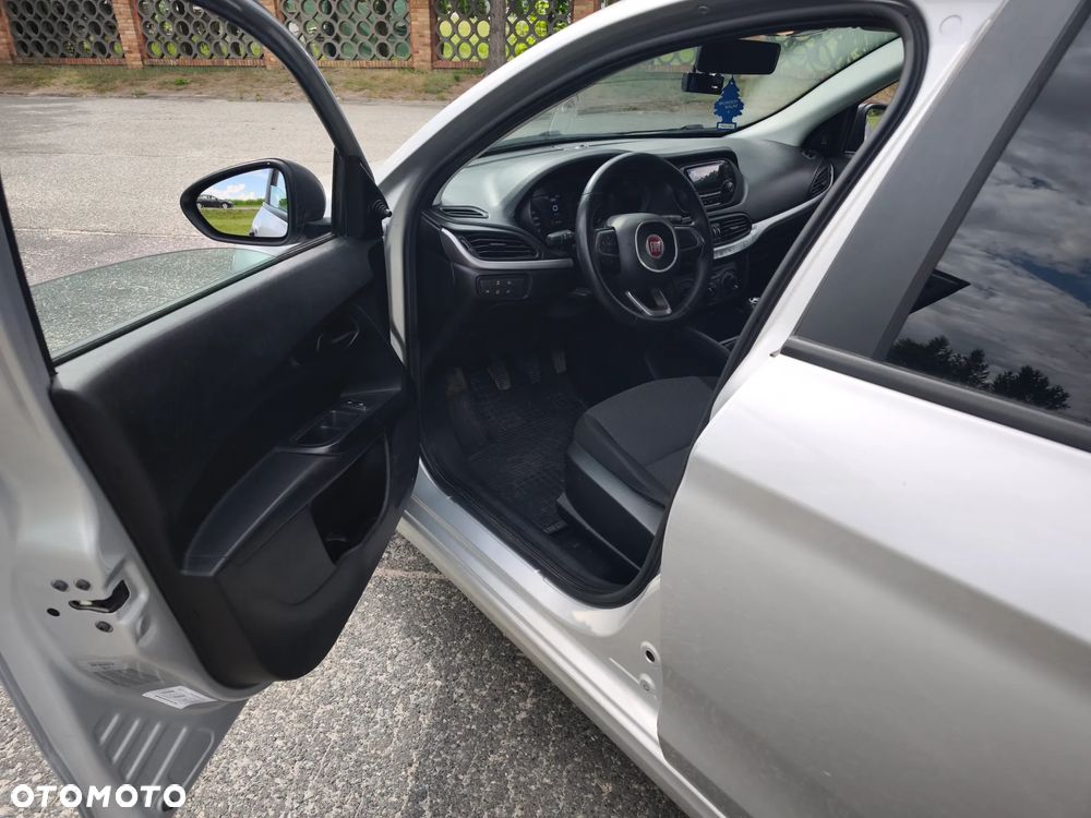 Fiat Tipo 1.4 16v Easy - 10