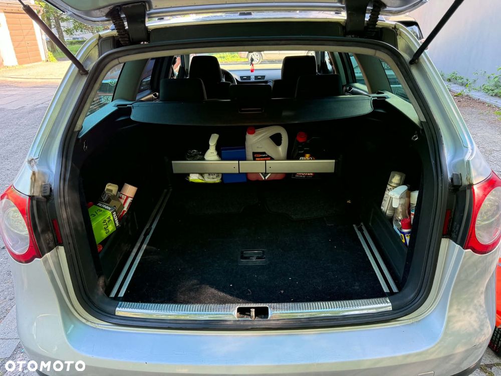 Volkswagen Passat 1.9 TDI Individual - 4