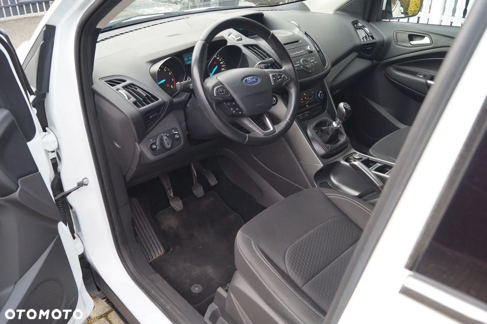 Ford Kuga 1.5 EcoBoost 2x4 Cool & Connect - 5