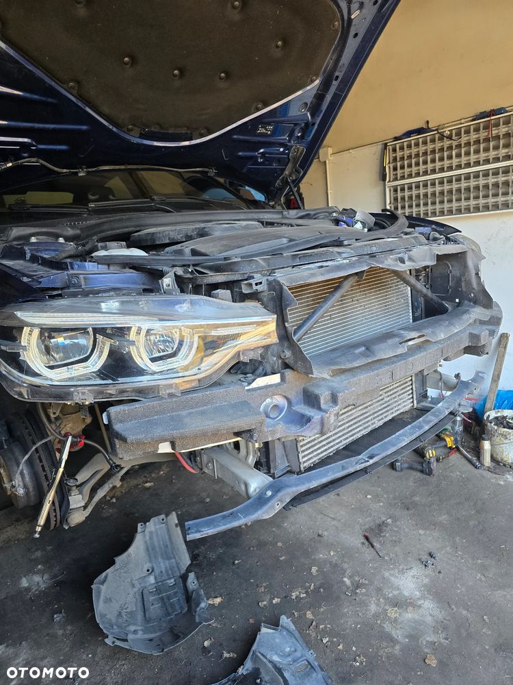 BMW Seria 3 318d Sport Line Shadow - 21
