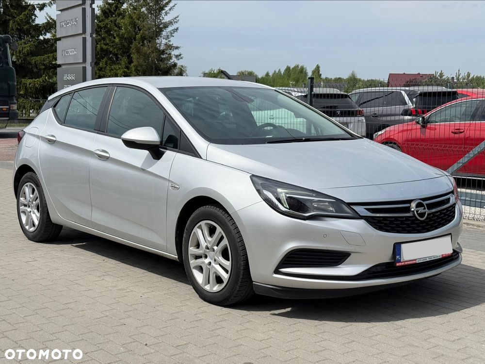 Opel Astra 1.6 D Start/Stop Dynamic - 3