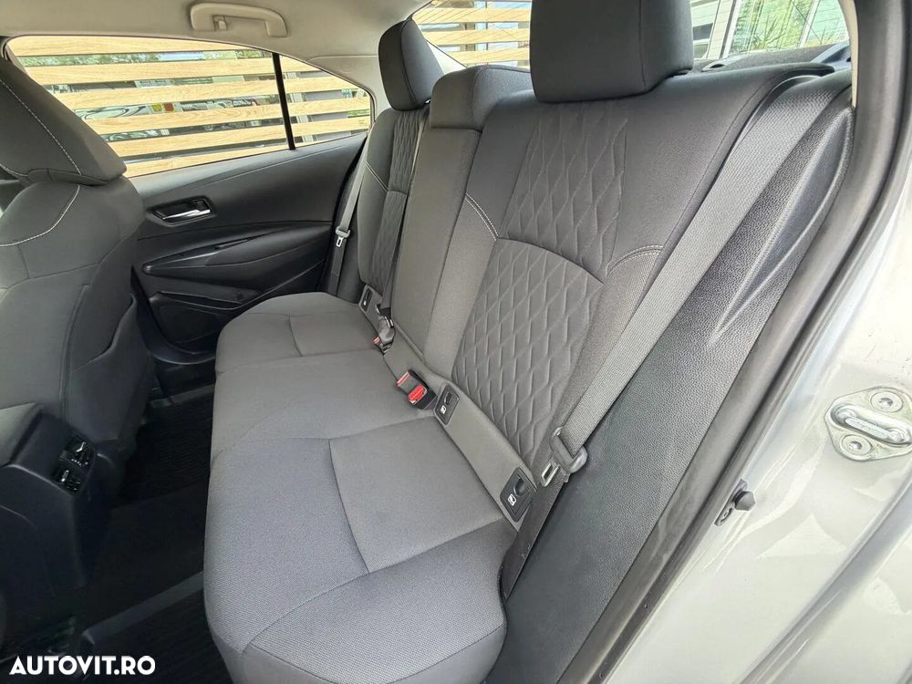Toyota Corolla 1.6 Dynamic - 13