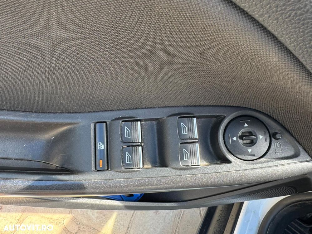 Ford Focus 1.5 EcoBlue Active - 19